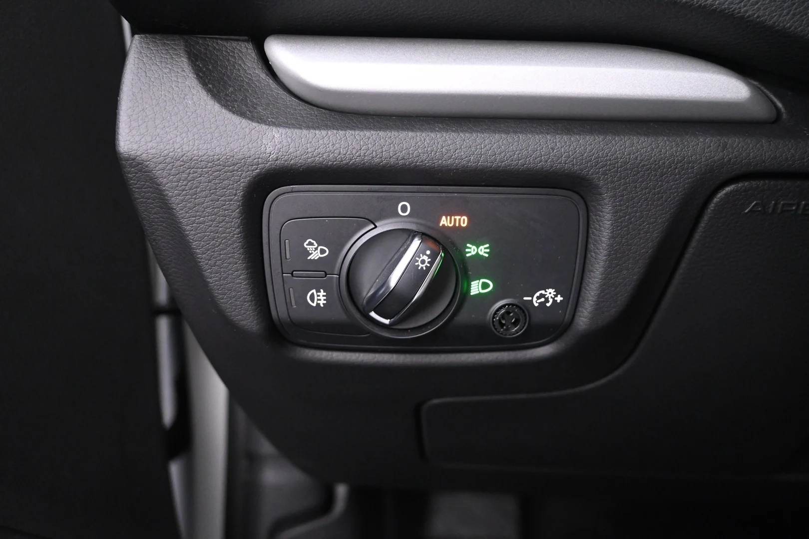 Car Image - 6dUD17fhxewlxWgPSJR2Mg