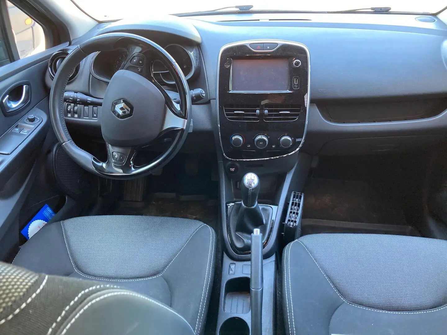 Car Image - 3zAdYryBDl6UHK440zeQaZ