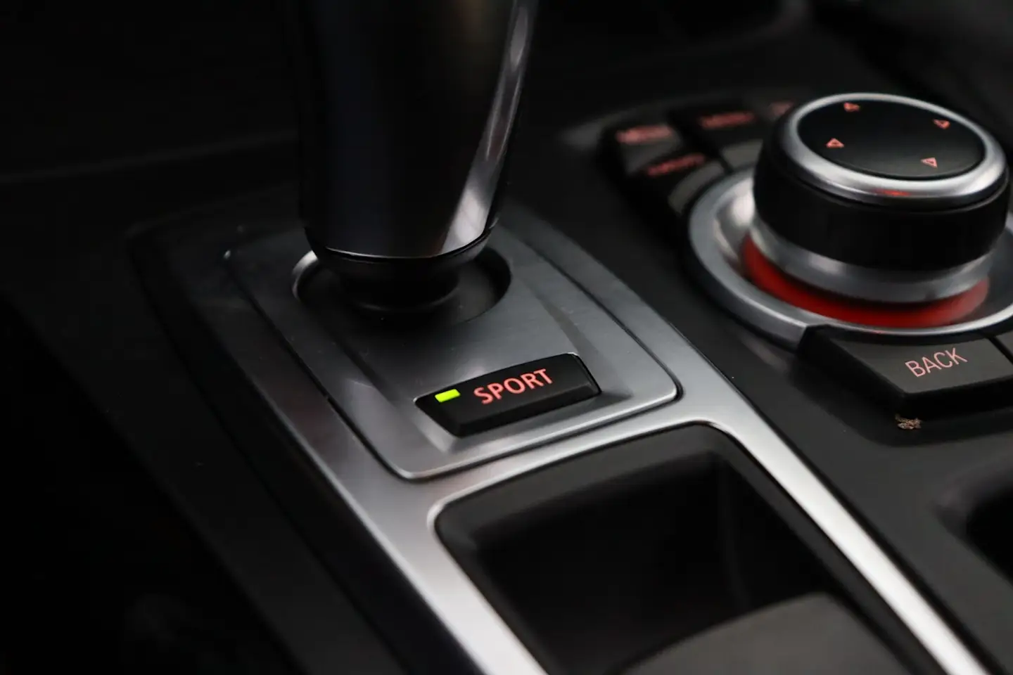 Car Image - 18ZJARyWpLz29zEtYC3AUK