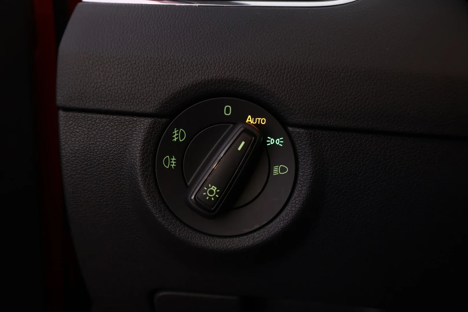 Car Image - 7jat3WjNV0lZMtONpn6vmC