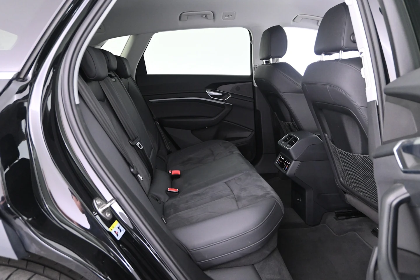 Car Image - 1wdmTNDQZk2ScWFBRlxcrU