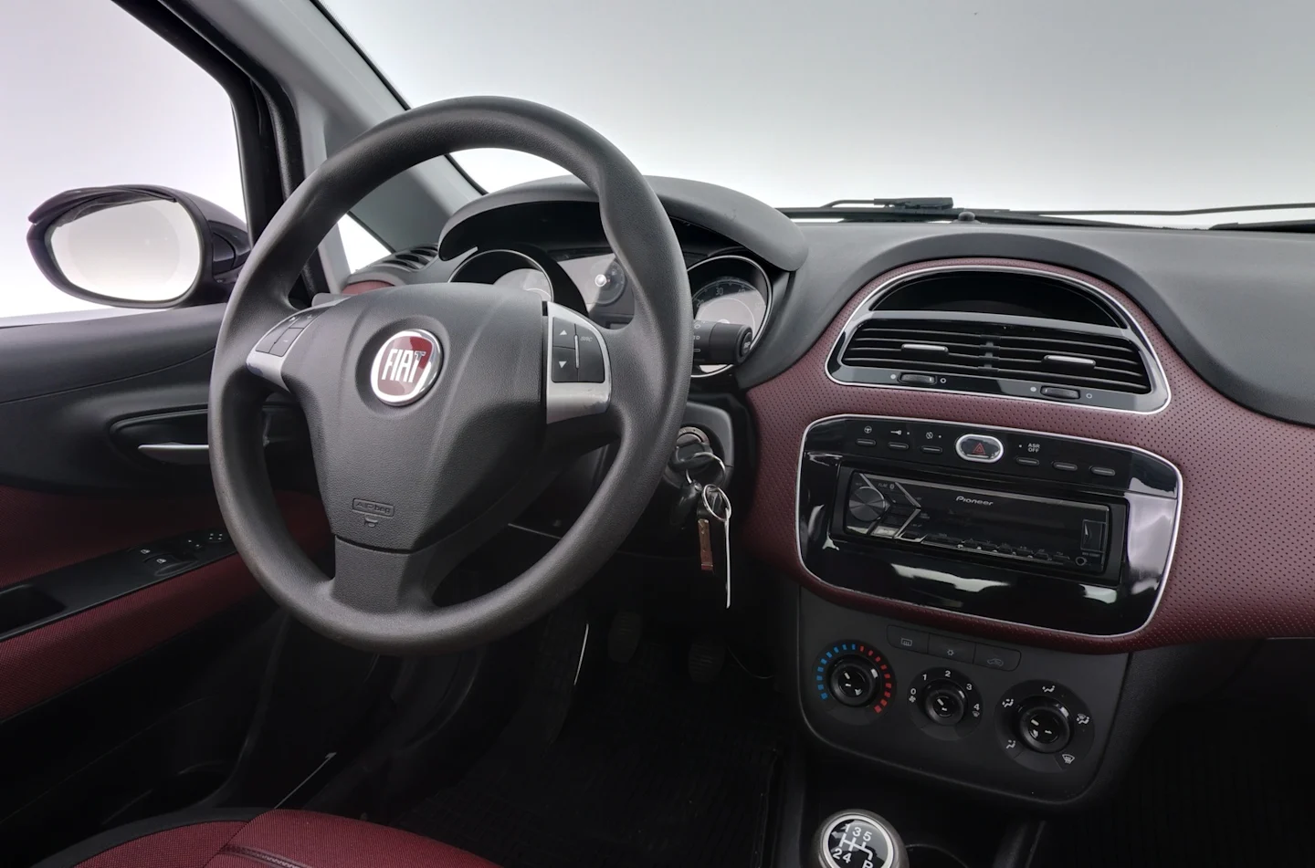 Car Image - 5kfJR8EPxqcgbOYHhPy41E