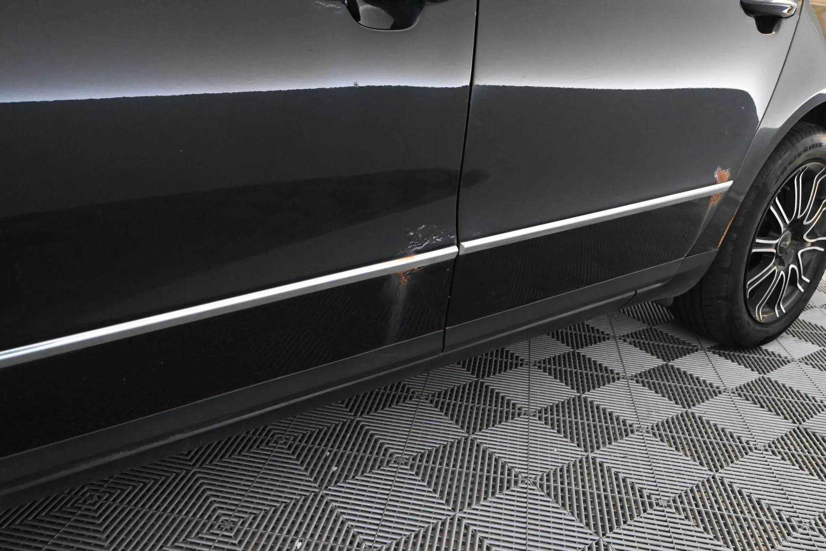 Car Image - 2tiSxsofRXJ1ZrF2cwgMJ9