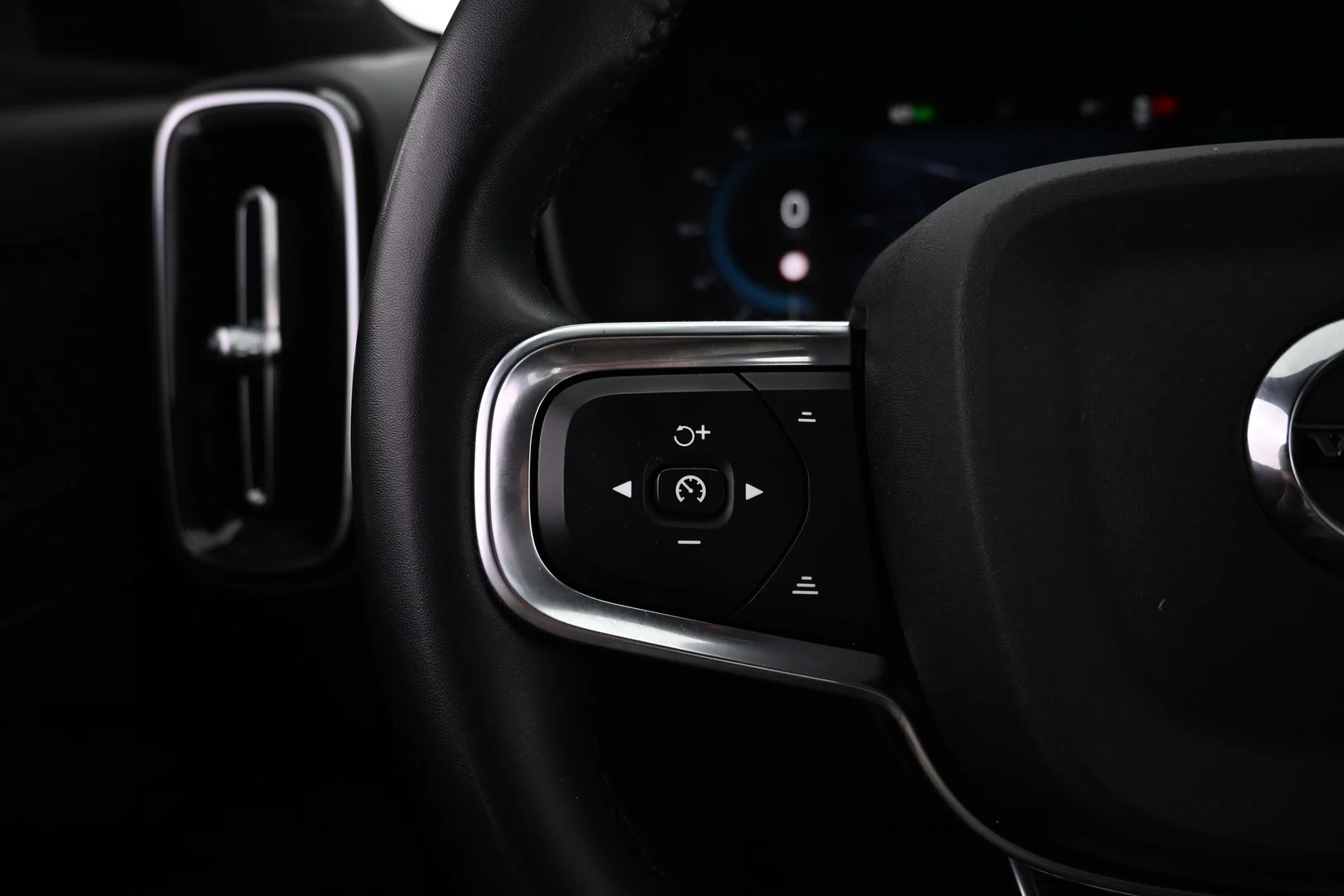 Car Image - 4YNX7hTvgn4b7O14J9jQTk