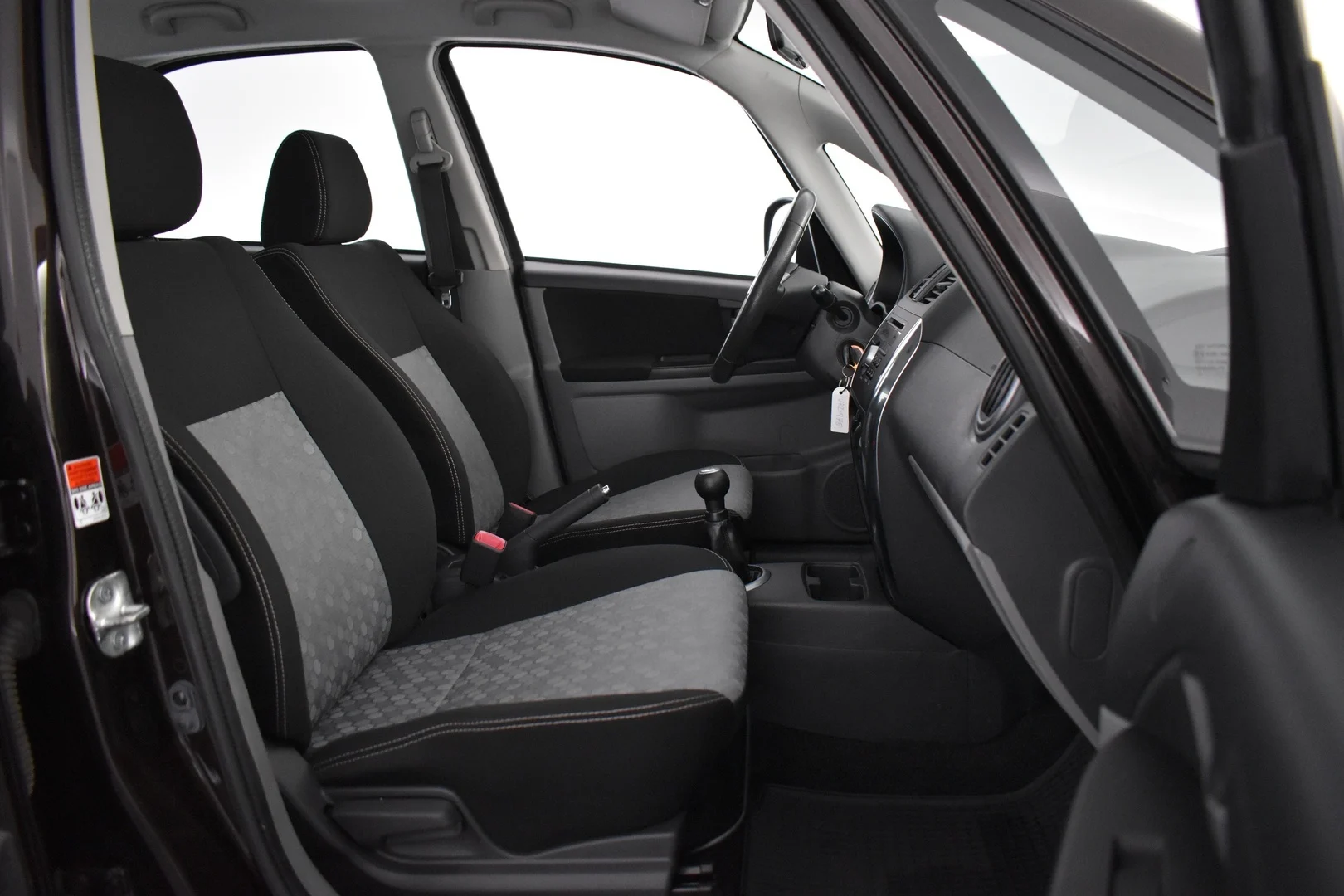 Car Image - 2gCm74f5GLrtZF53YNEDF5