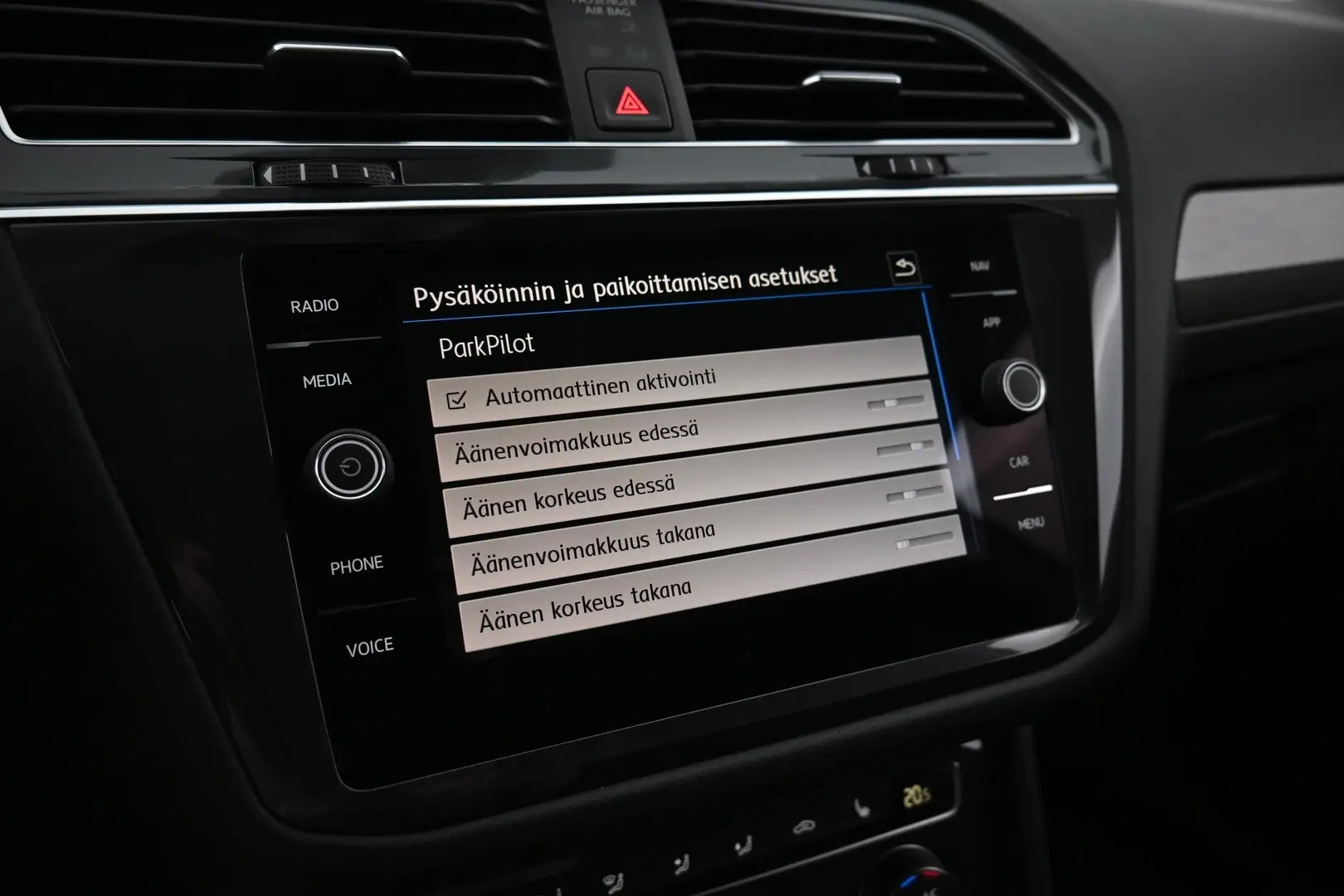 Car Image - 2Lo66UZKFpDlumonoHXi0G