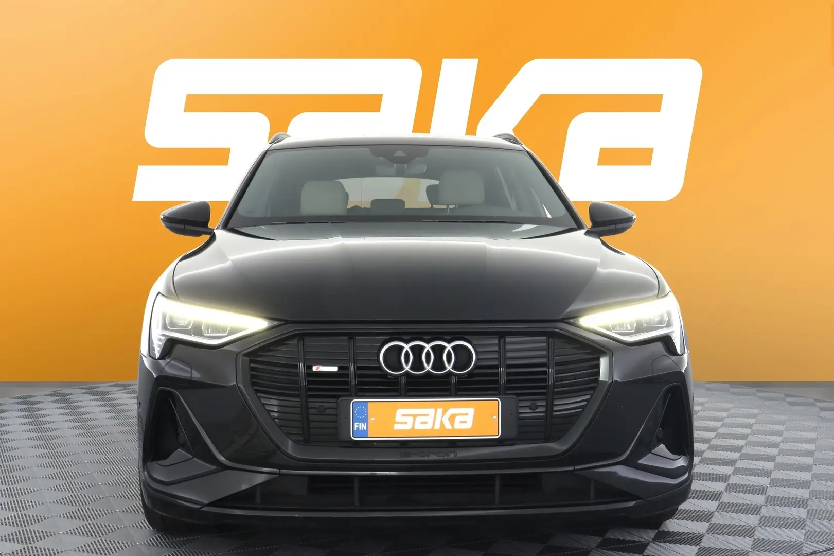 Car Image - 374CIl4GnTDsLr9HBTC0RS