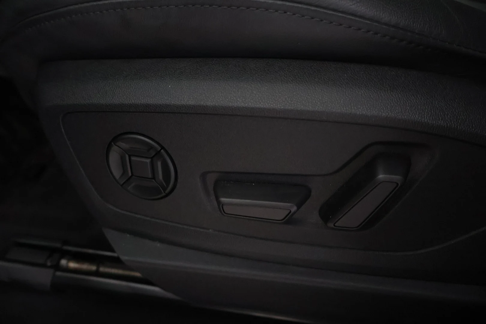 Car Image - 6ybeZVneNFxG7iSMpKhjxg