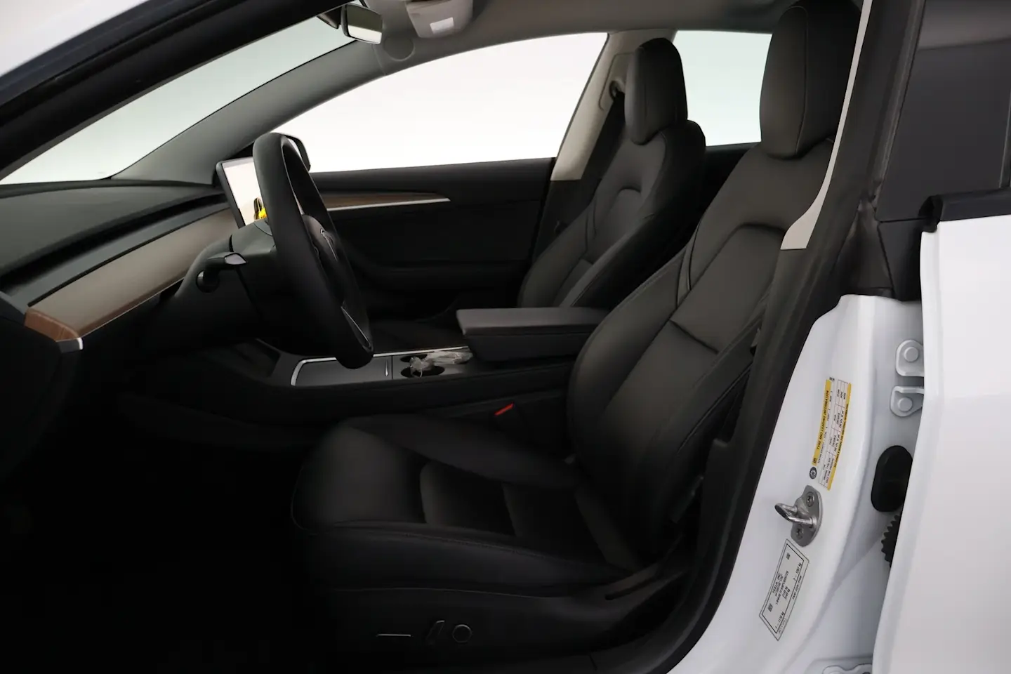 Car Image - 4p7U22emsdOn2GaIUuakOX