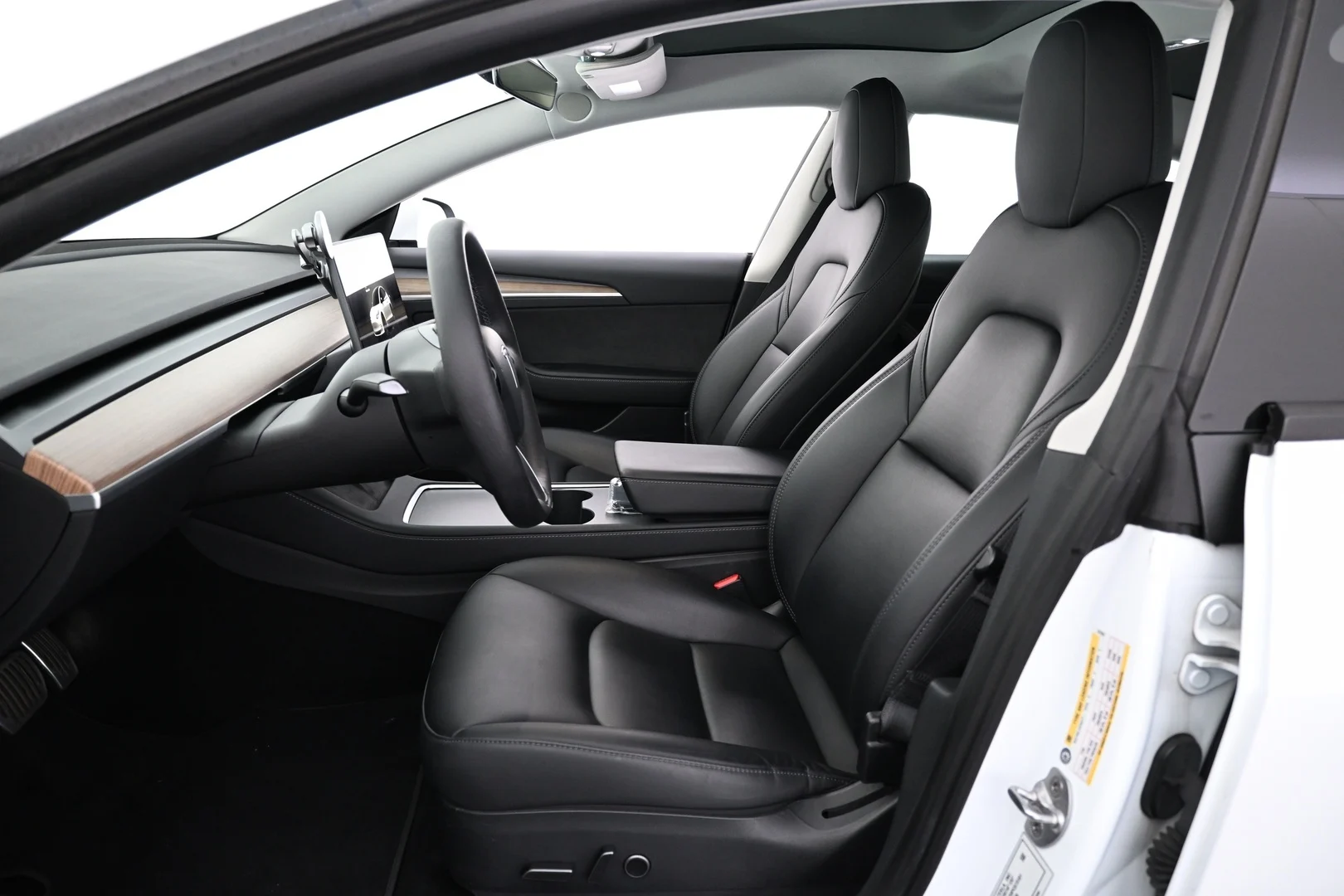 Car Image - aTYGBGQdwQMGiTFBa9j07