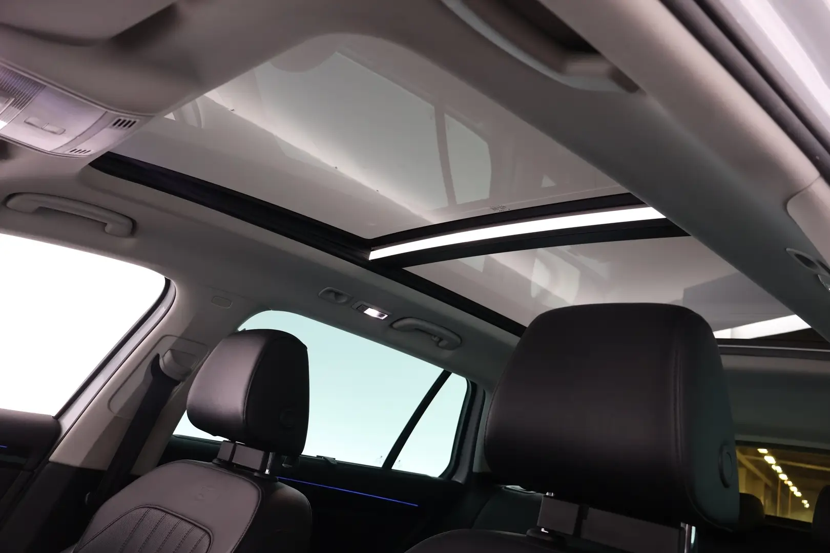 Car Image - 3Xb1gfBH5OfUhDmUNXWZVn