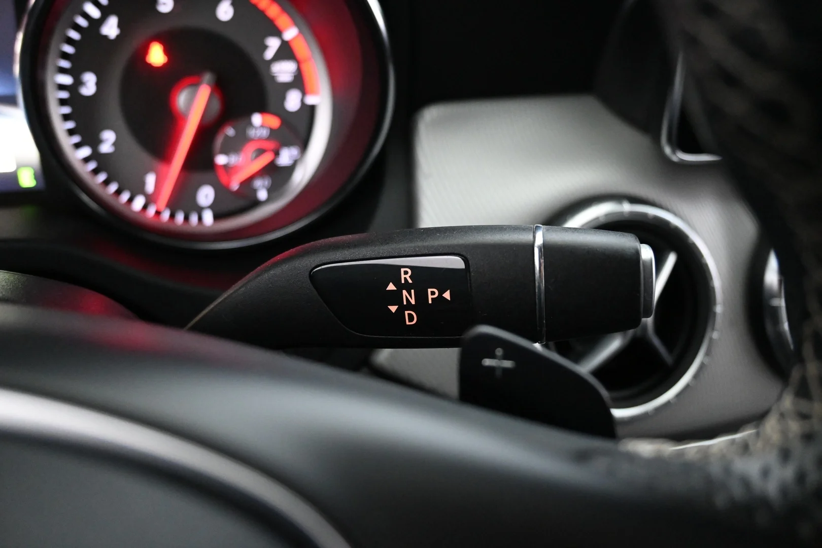 Car Image - 7na0F1B3BPEX4jAKqndrE5