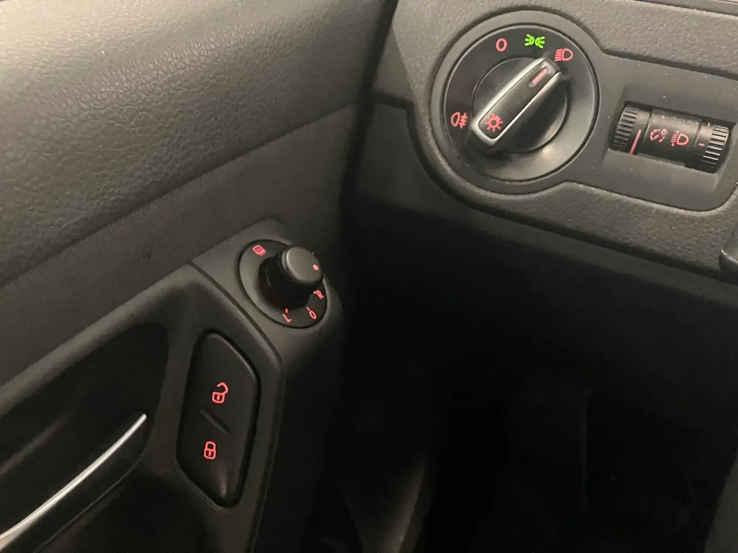 Car Image - 6NXF80RHPjjxzy0tOUxutb