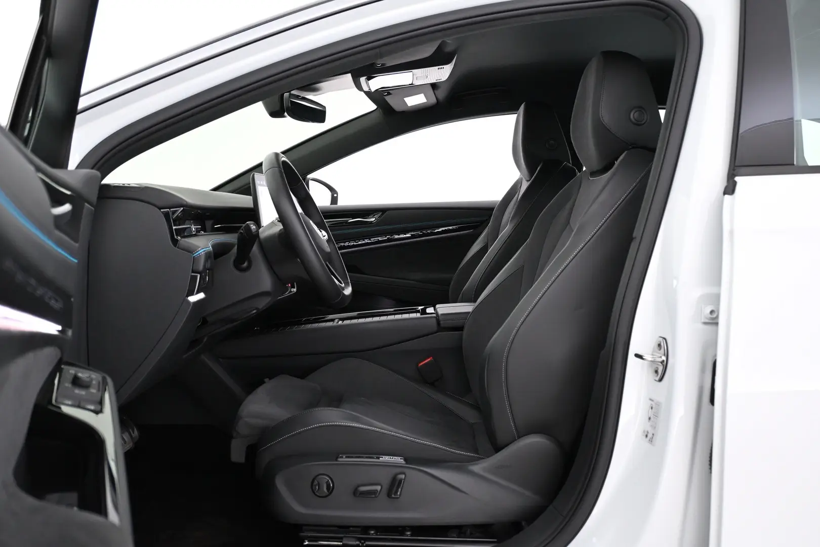 Car Image - 3WA0w2JlFmLKBLIH7T5iMe
