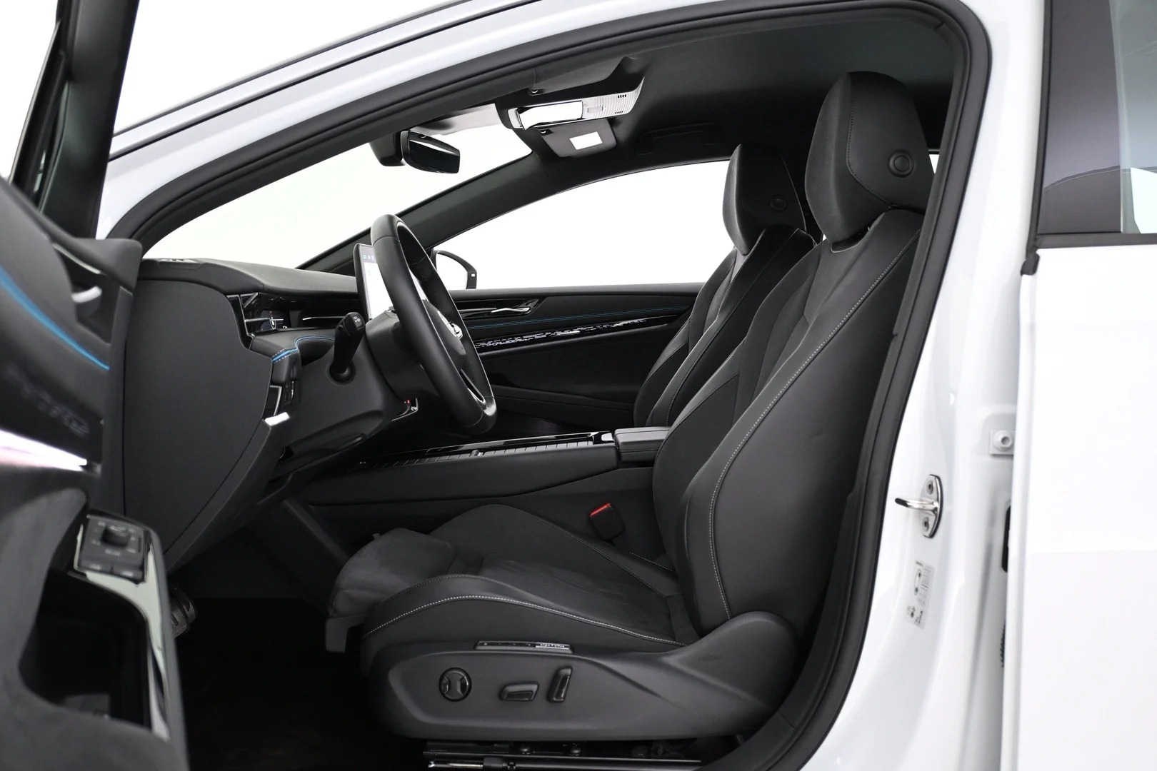 Car Image - 3WA0w2JlFmLKBLIH7T5iMe