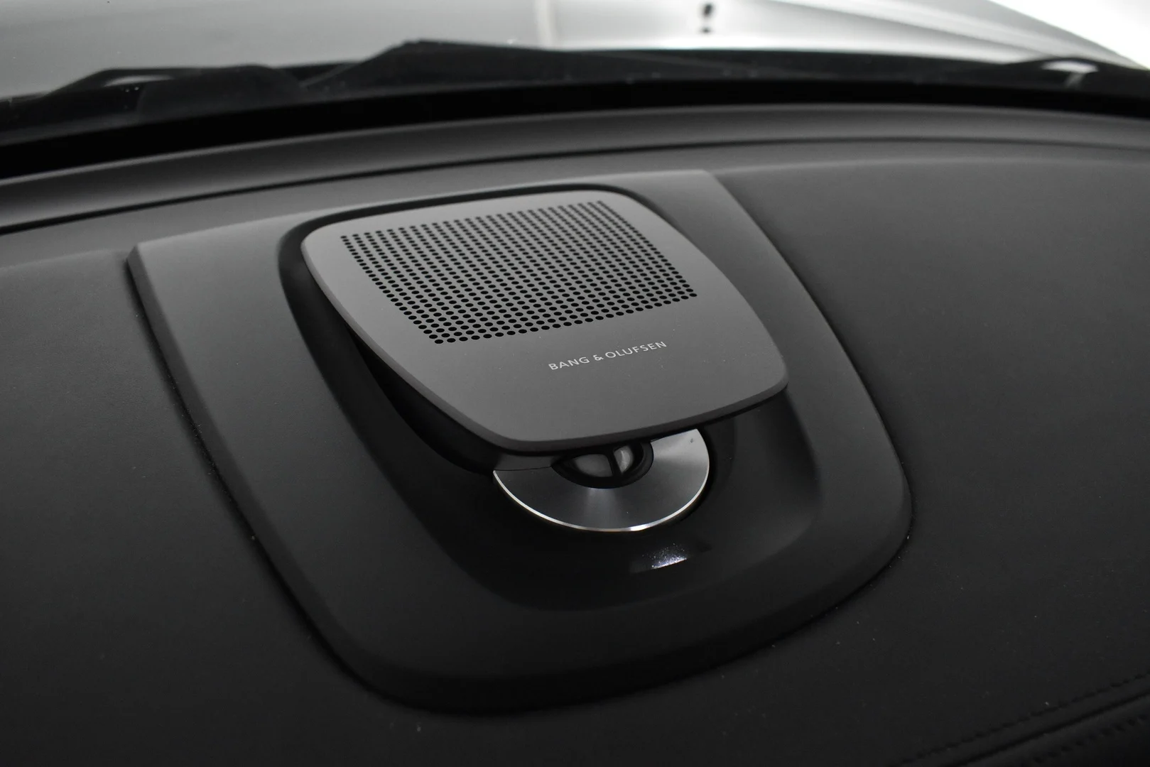 Car Image - 2YcflqiikiDH4uK8WCWXby