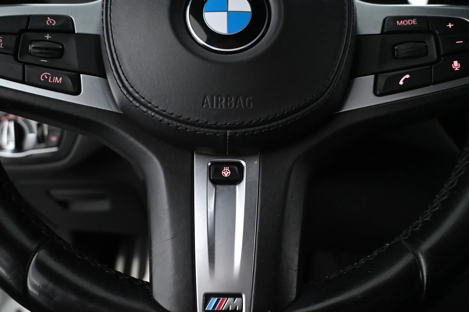 Car Image - 6lMkGlW8FWNLtnmjruAW0H