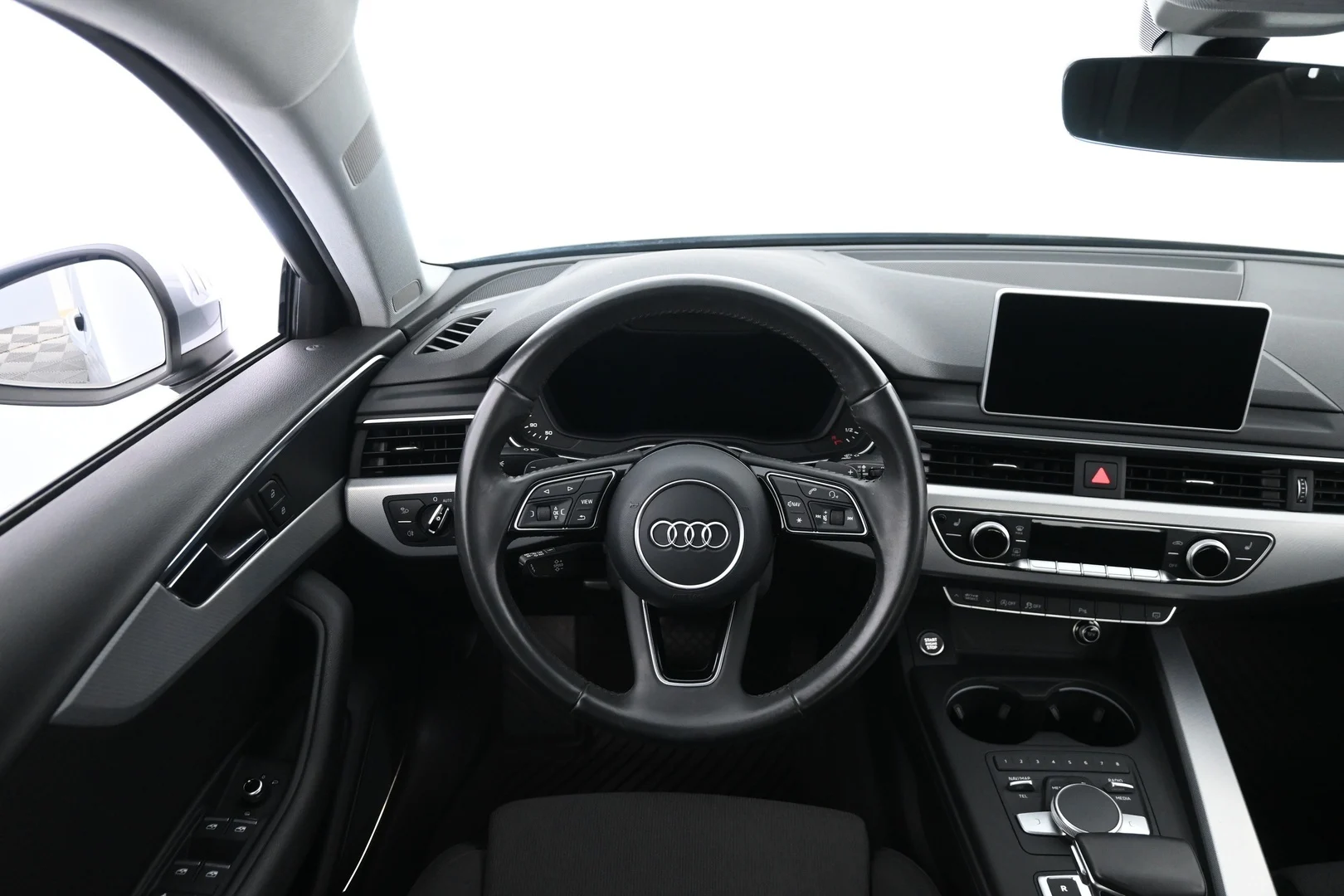 Car Image - 6WvdBVoQmuZIiJq3eTxrLK