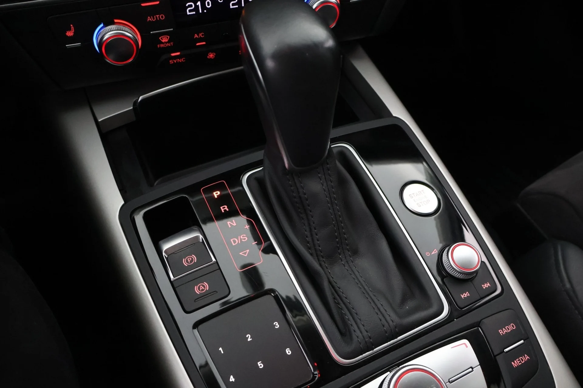 Car Image - 2v7q50pdv4KdLbf2IxBO8Z