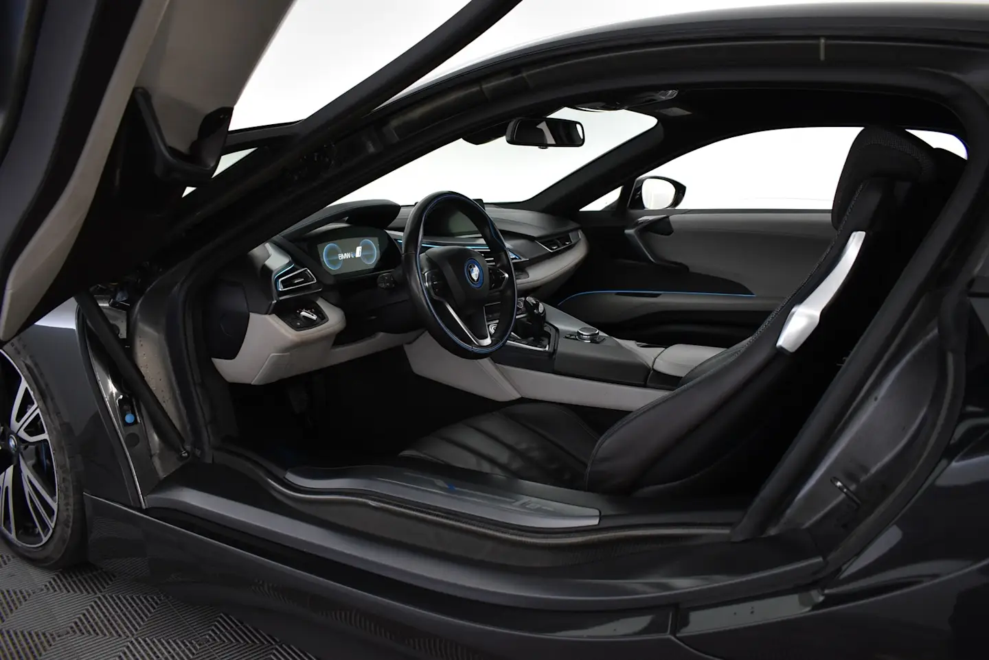 Car Image - 1TeLBy6DsI19GpBxOMqkmX