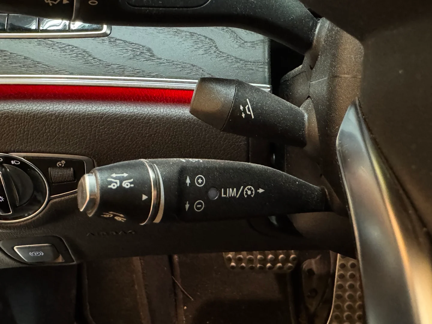 Car Image - 01sLtBo0hFBqcBBvQbMqJ6