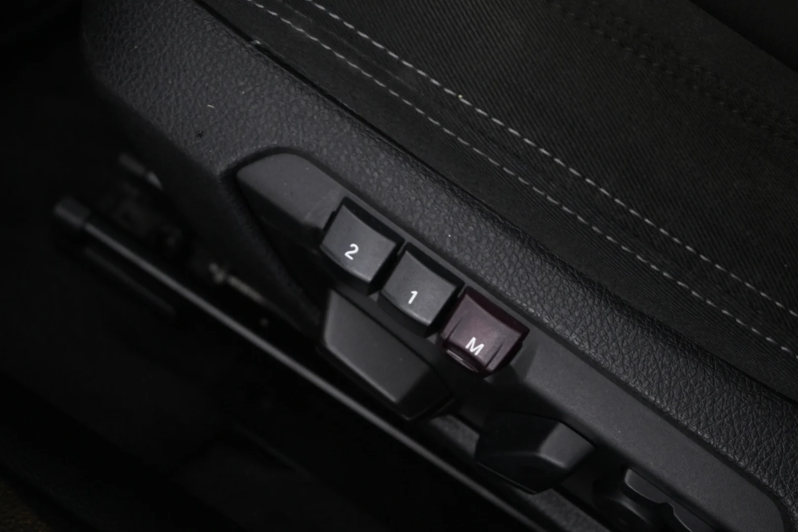 Car Image - 5bHkRXarqqA5UTEtT1ELV8