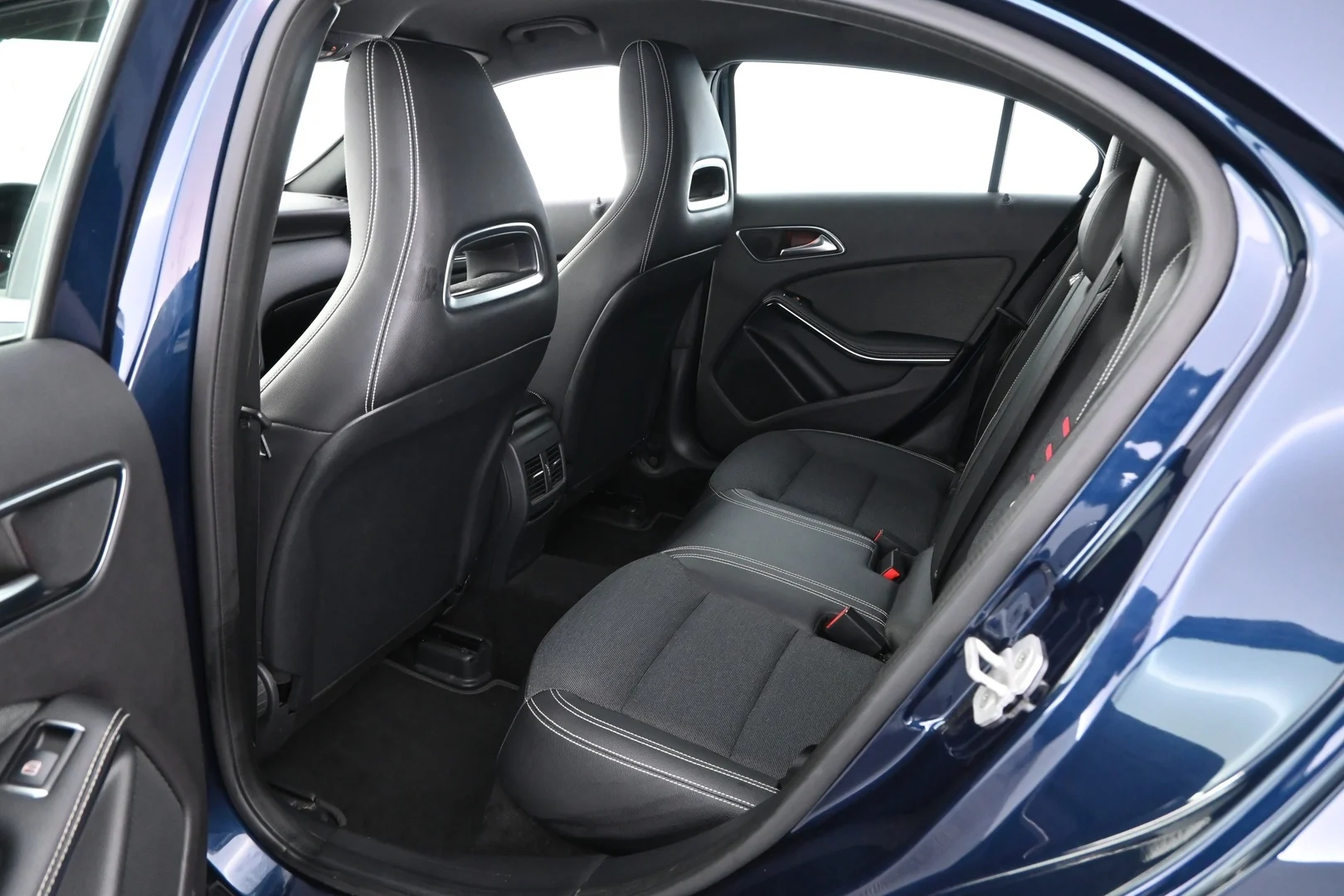 Car Image - 2wcEZ5G3FknMj5dp9jJp1I