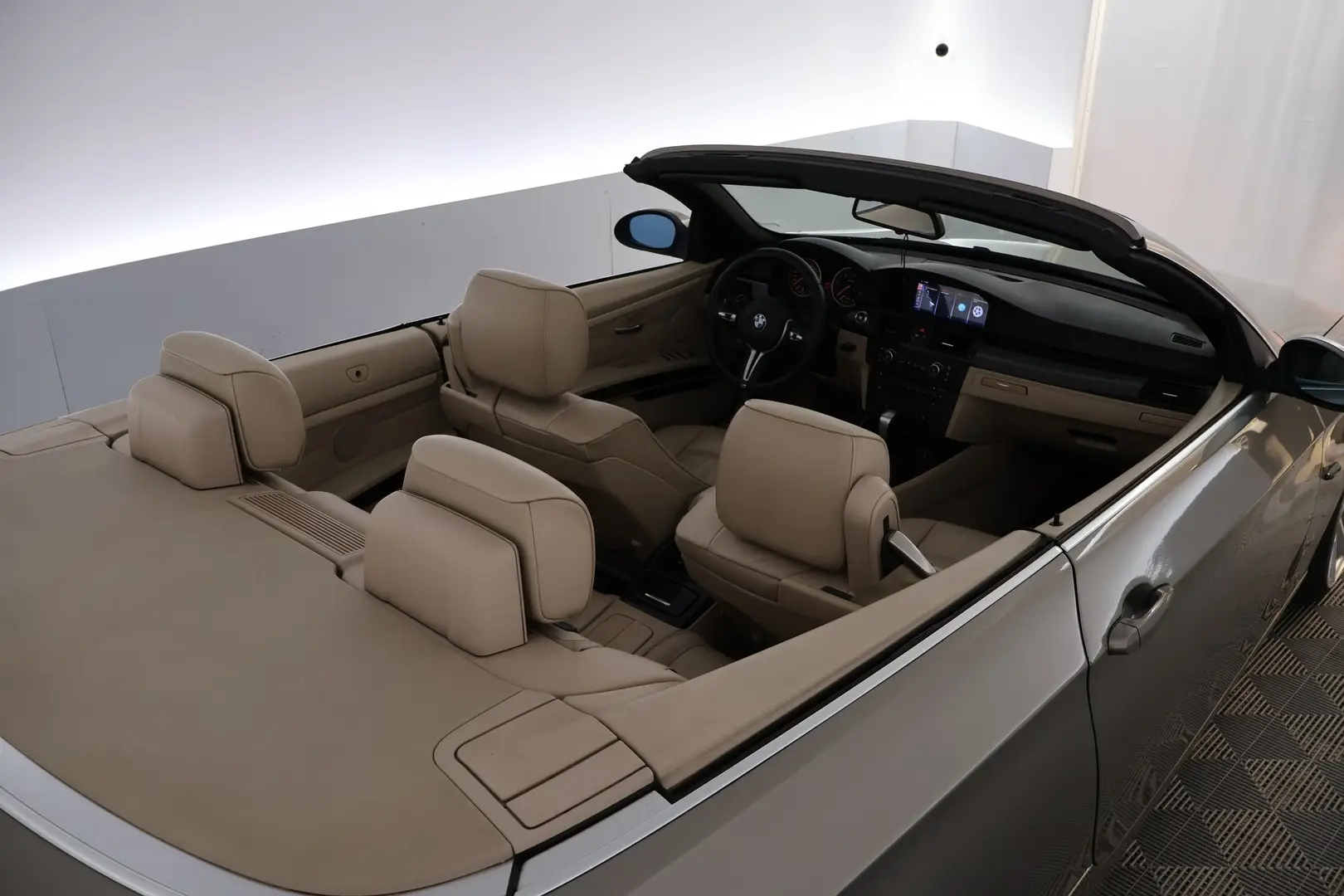 Car Image - 3PcIU9UvUGICubB2lttuX3