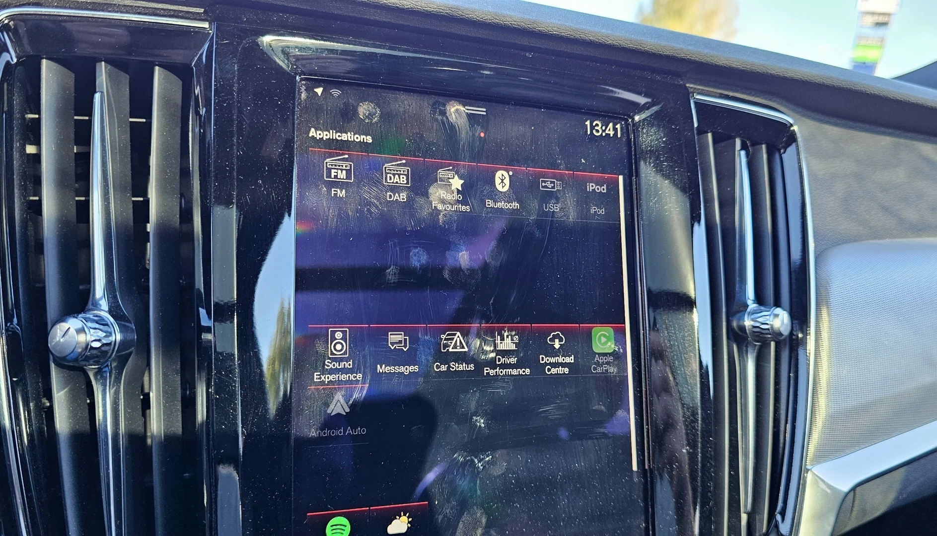 Car Image - 2Tpot4M4X83dtiGQxmoOHZ