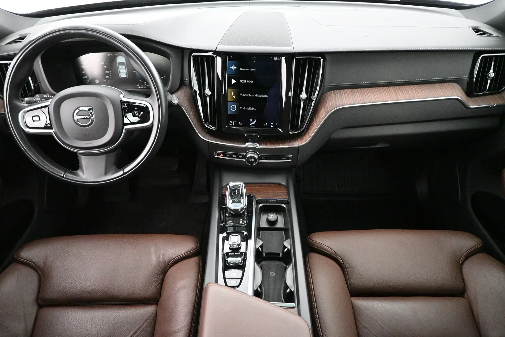 Car Image - 1MlQn8DsFCXD1x4hMzlZZk