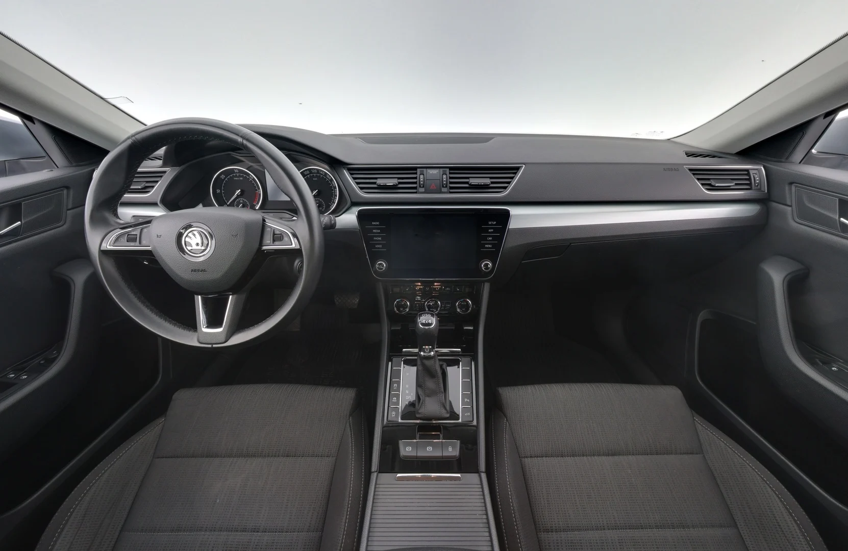 Car Image - rCaJJ6GTmym3gfVvIQGIc