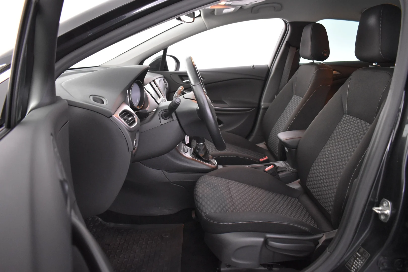 Car Image - 6Es8UeYl5gqnacETouBRHl