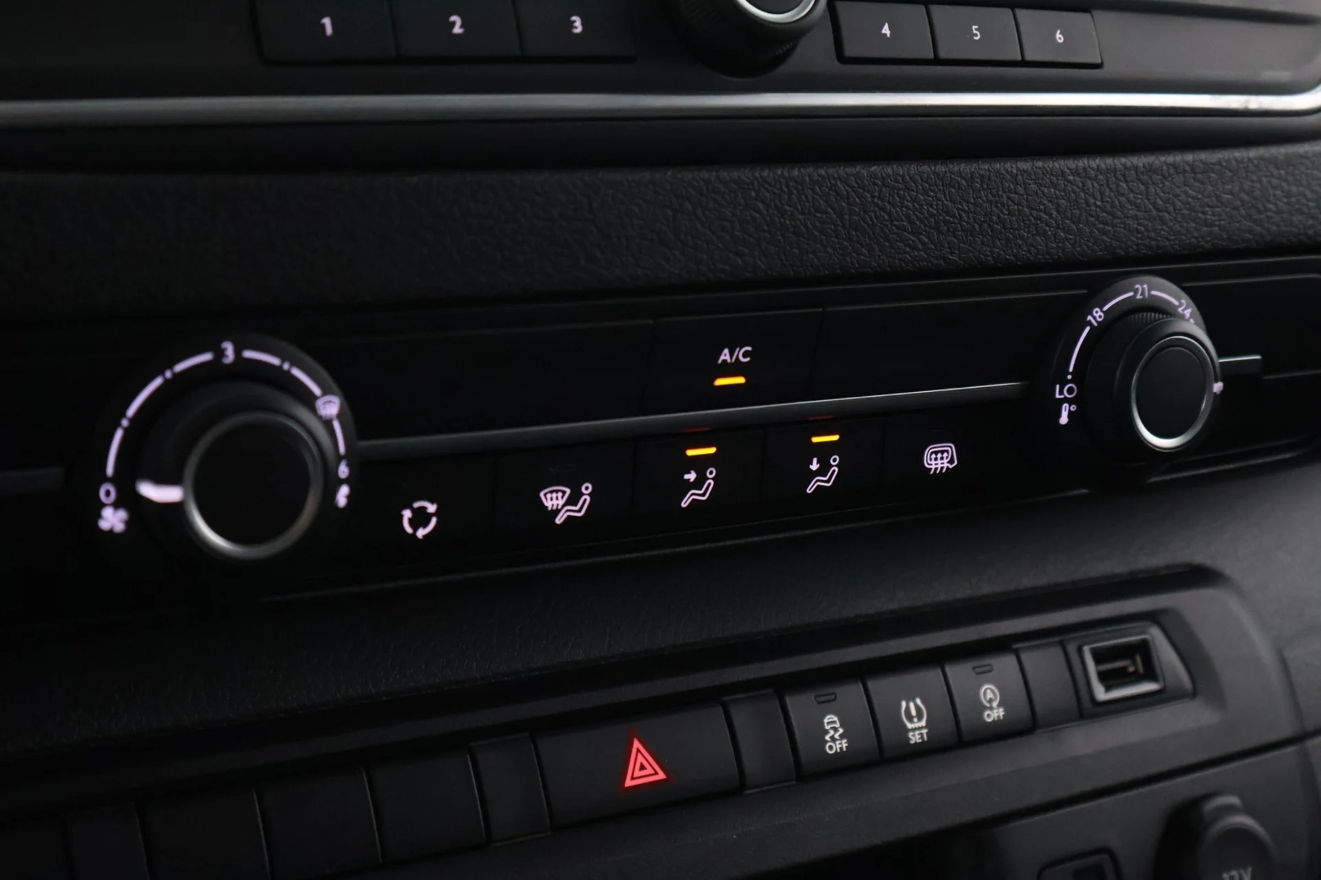 Car Image - 4ZZKWRTVqbOfCGkwo4kORN