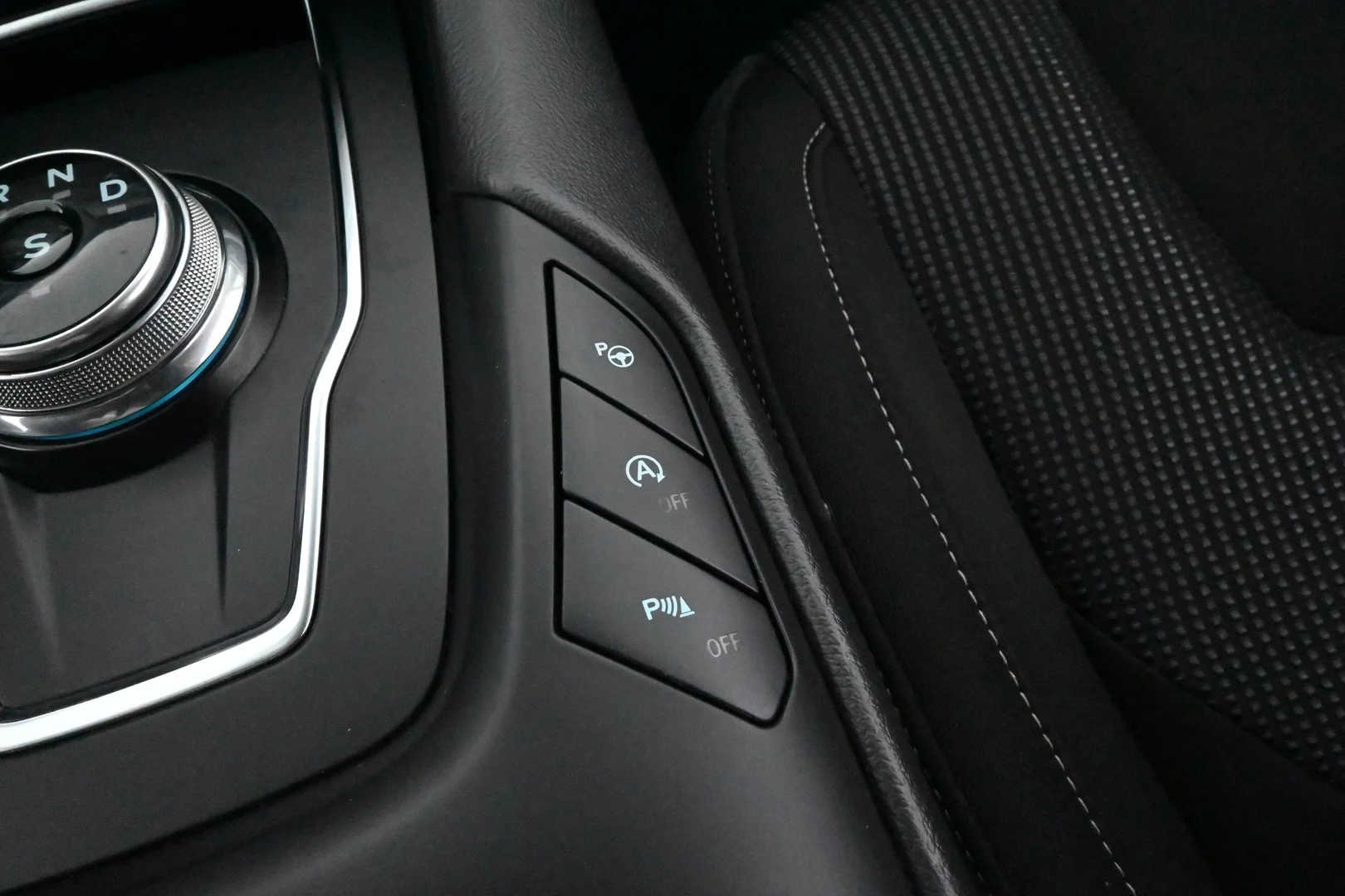 Car Image - vsaJnva9tDImxxAErayg4
