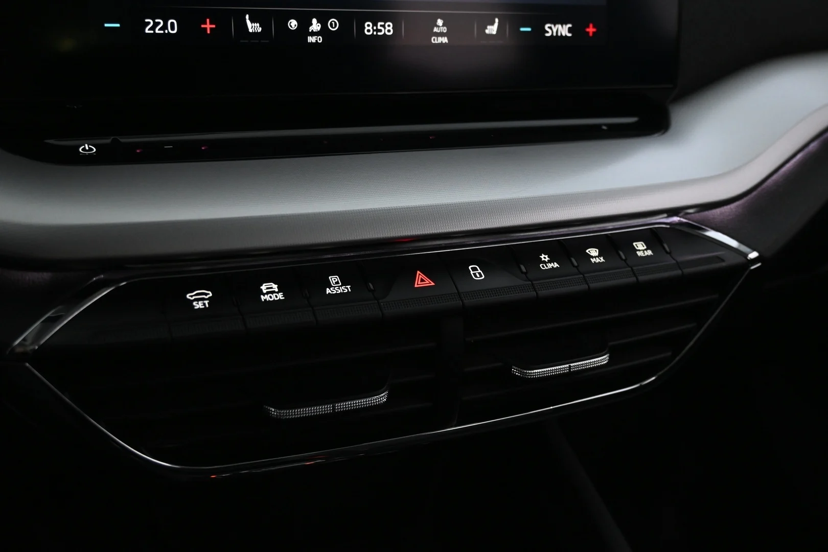 Car Image - 6CYiivnPxrrJjA8Qp4qq6s