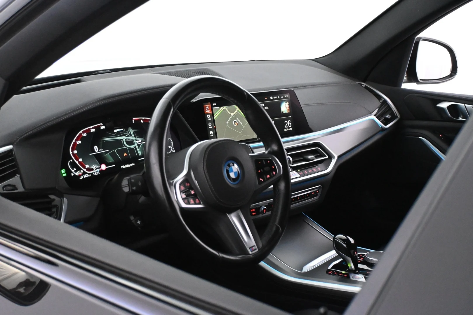 Car Image - 3JuIXUr4ibjFMEsQMz2xd2