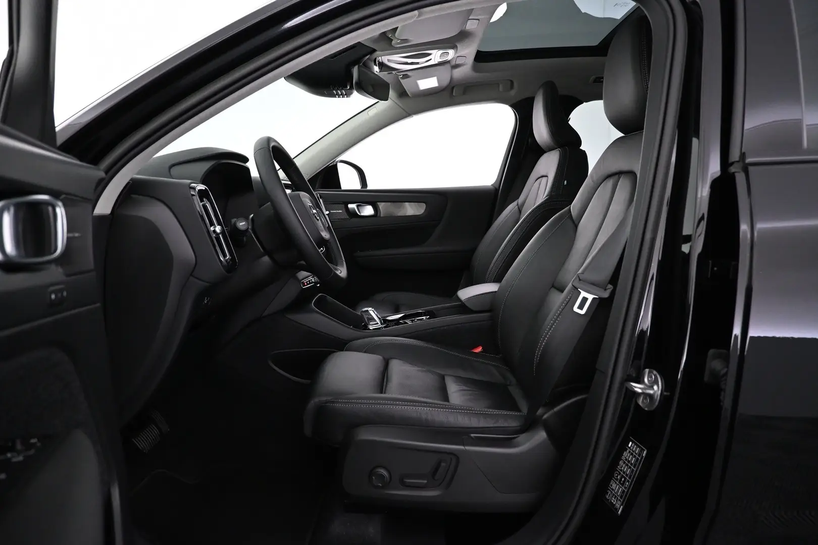 Car Image - vsKuzJ5VKboeEMwWi2dsE