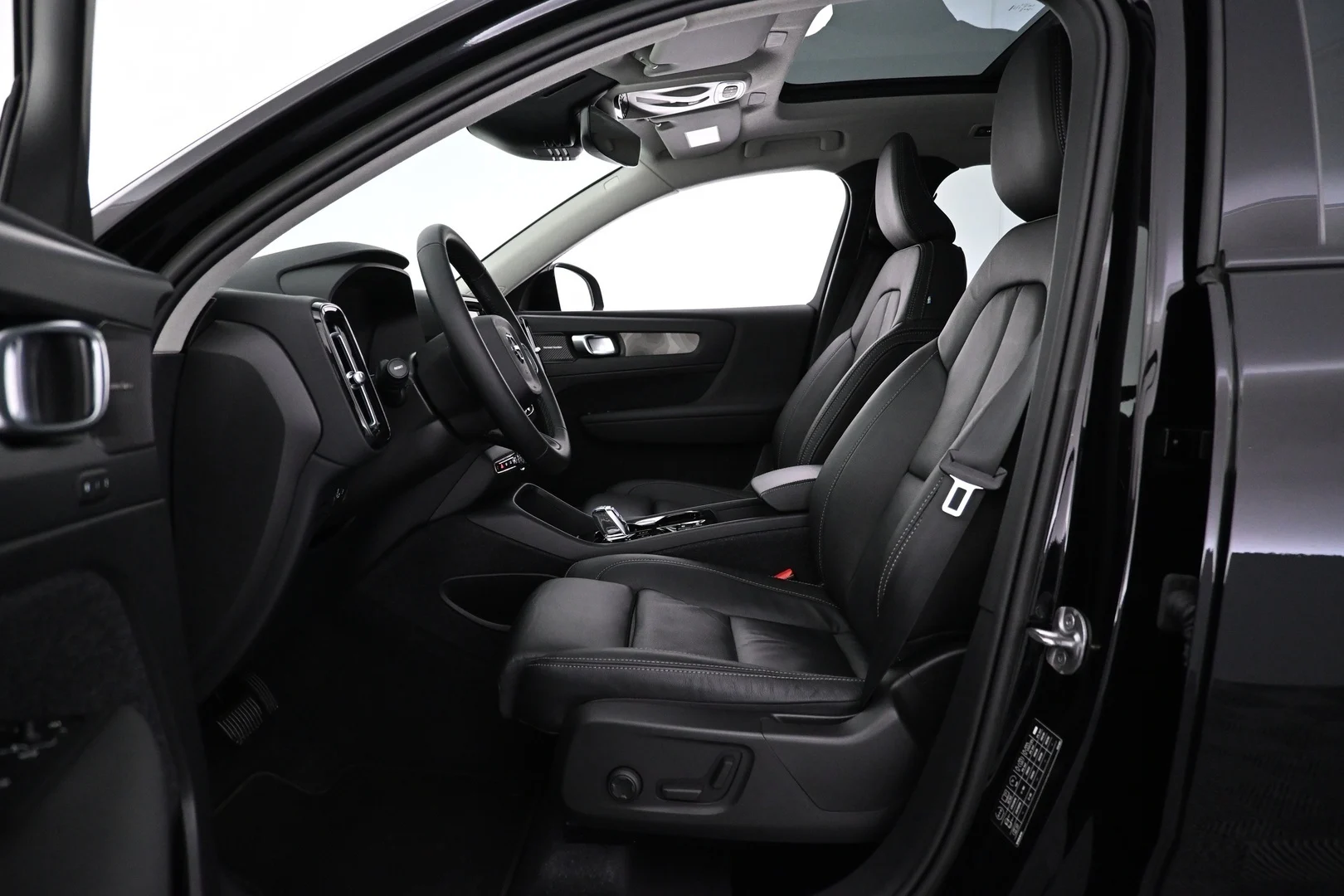 Car Image - vsKuzJ5VKboeEMwWi2dsE