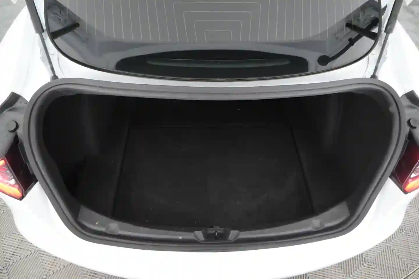 Car Image - 5ZBJnJa7VlO5vaSkIytHa9