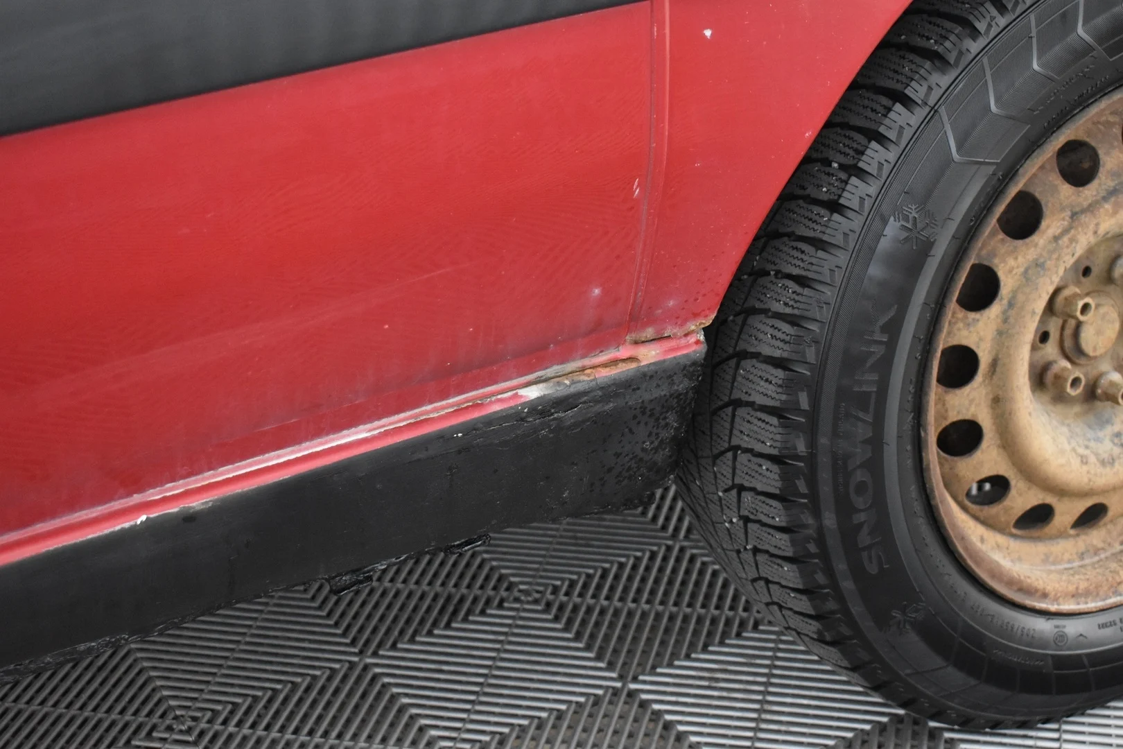 Car Image - 7s9mQolpfW3Kf3Lk1ej2q0