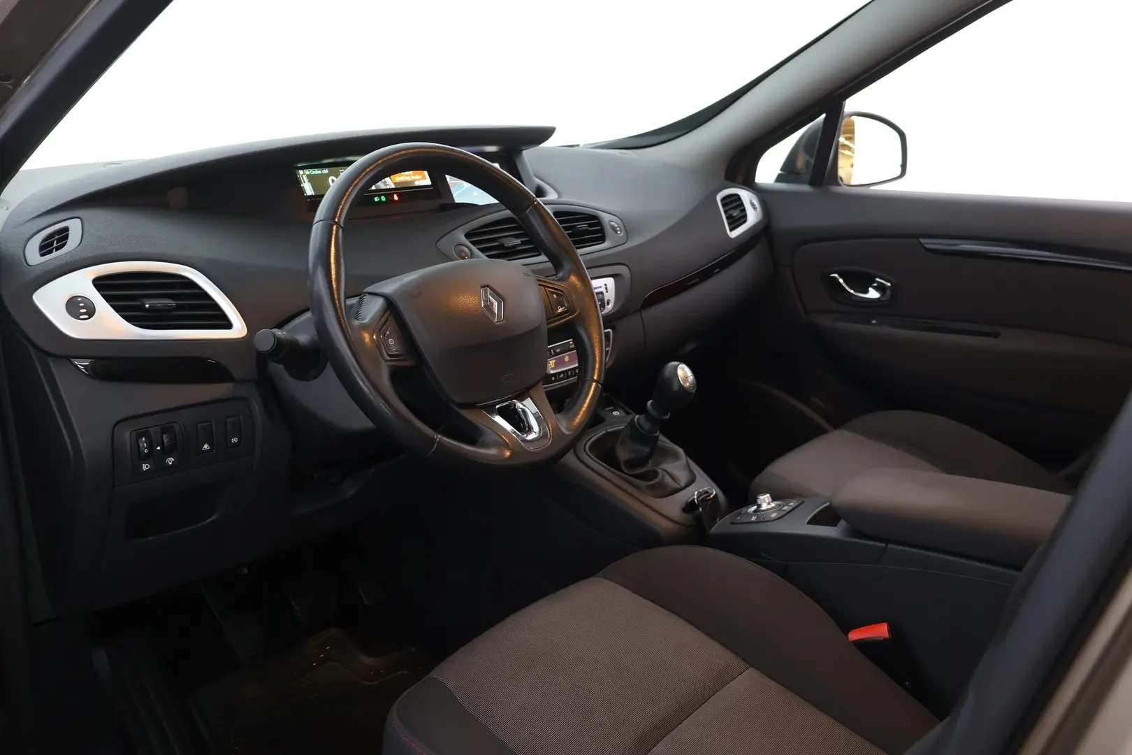 Car Image - fuQu79KjgxYbHQinC4xUF