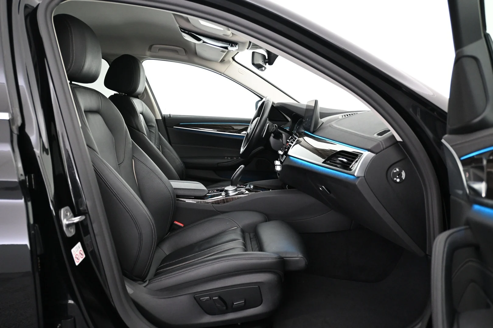 Car Image - 6sdUjdq7LHHFRwwIDngcLO