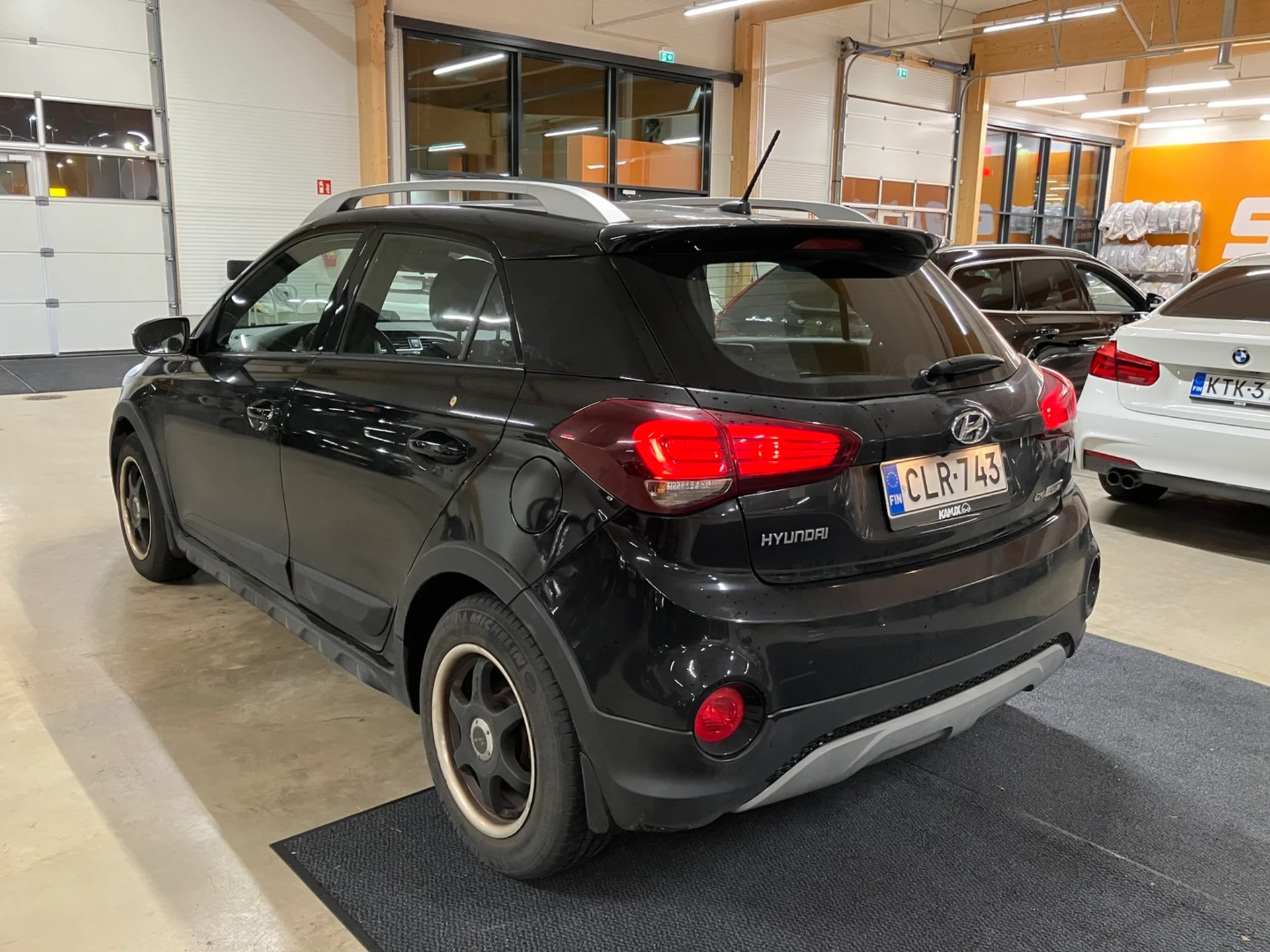 Car Image - 6kdyXA4WXjbPybtJubuThM