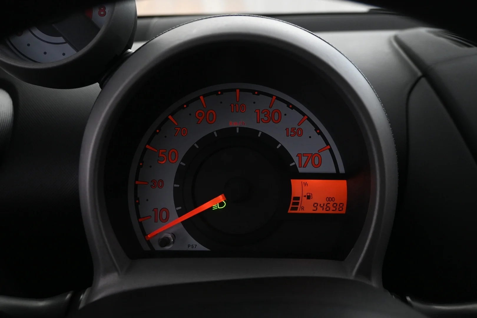 Car Image - 353TQYMRql9byLrccFGF0t