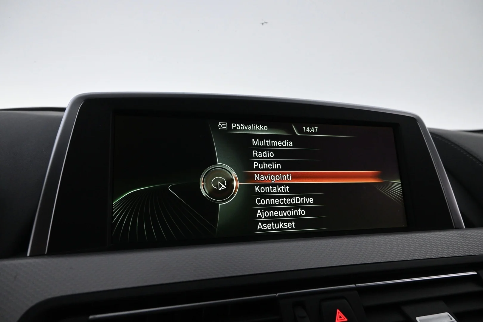 Car Image - 6Y67vXxR64rk8cxZKFQjFe