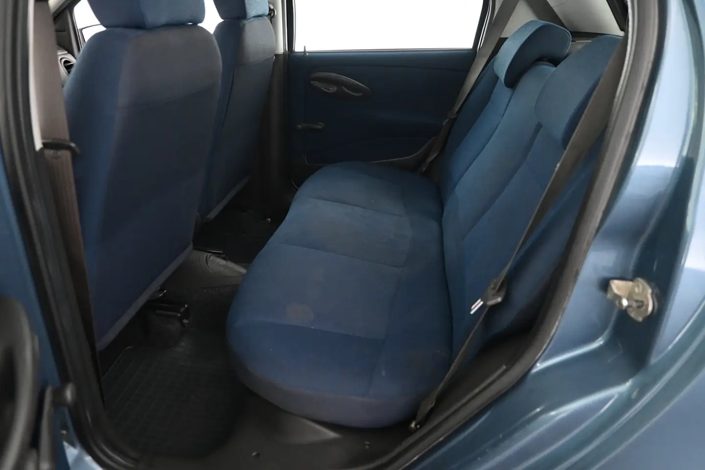 Car Image - Bq50COcCHtyH44y1wFuEy