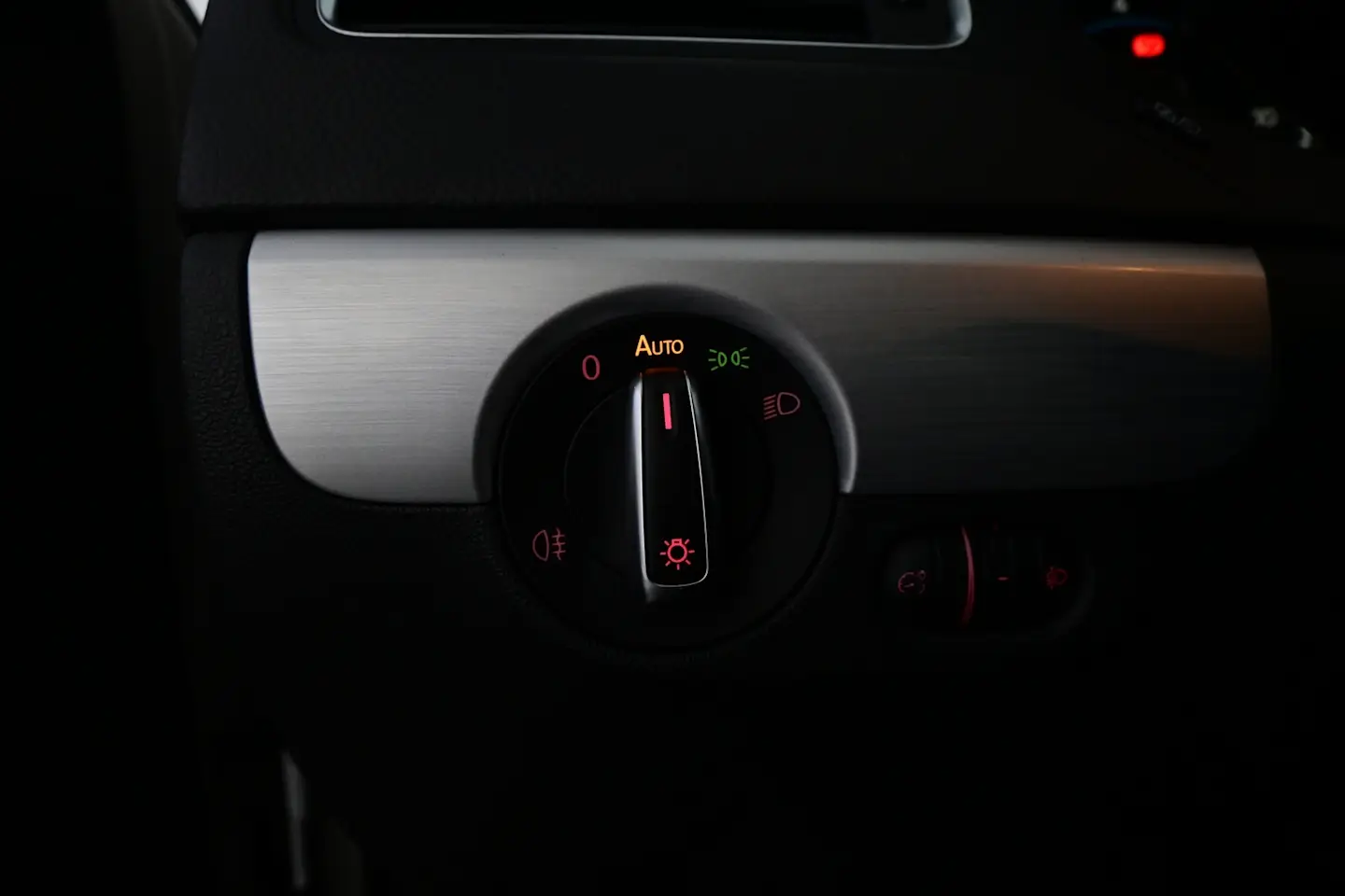 Car Image - 1h8ntuC8Kk024swyHiymay