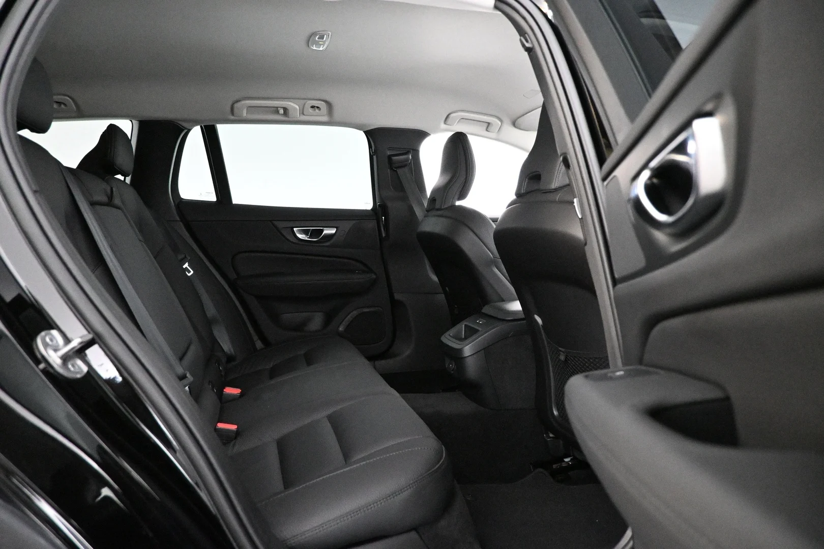 Car Image - 2KHXKG86YLICVrWQTo1RHF
