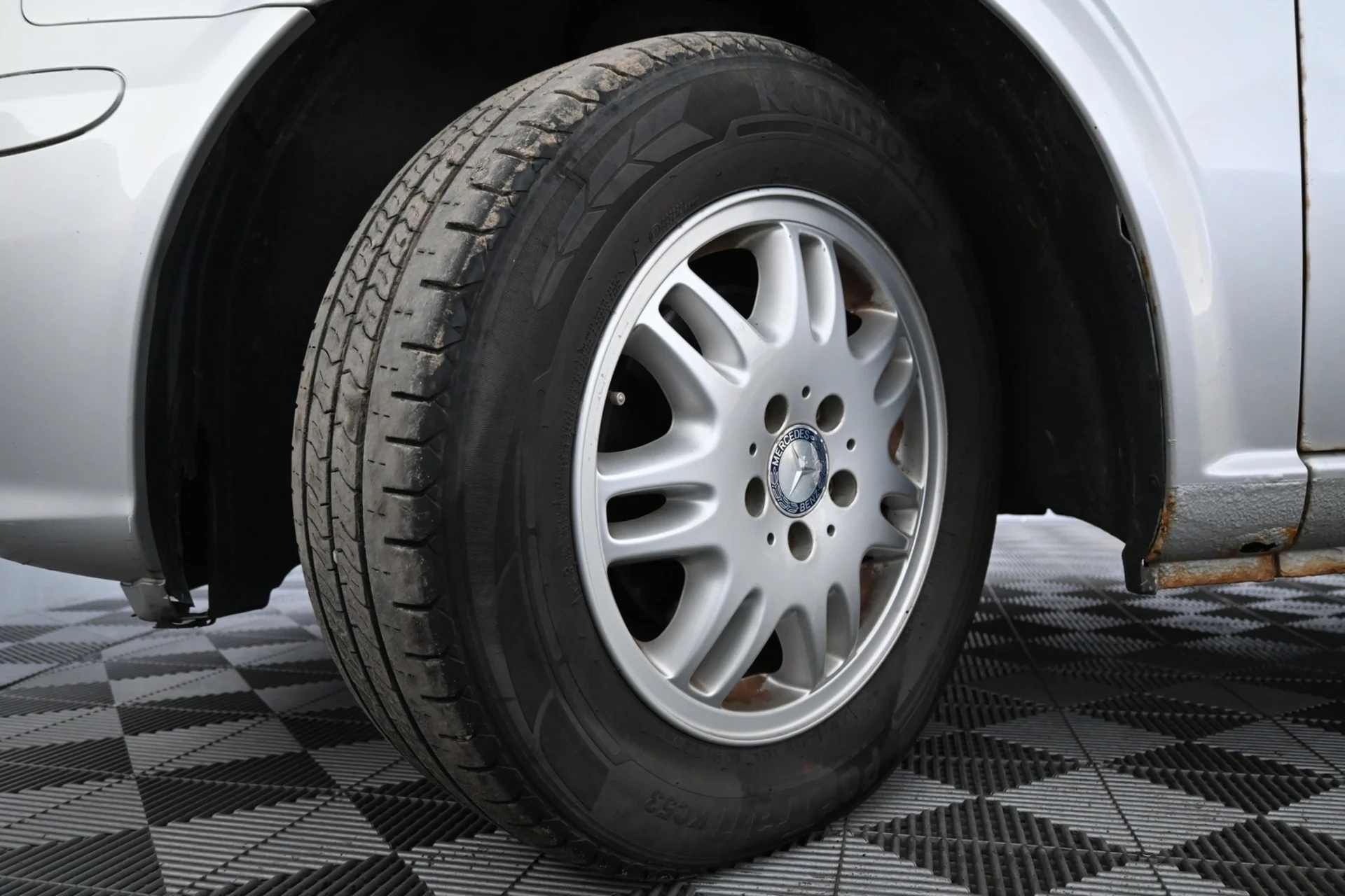Car Image - 166a2ayWlJuLXJErwGQ7l4