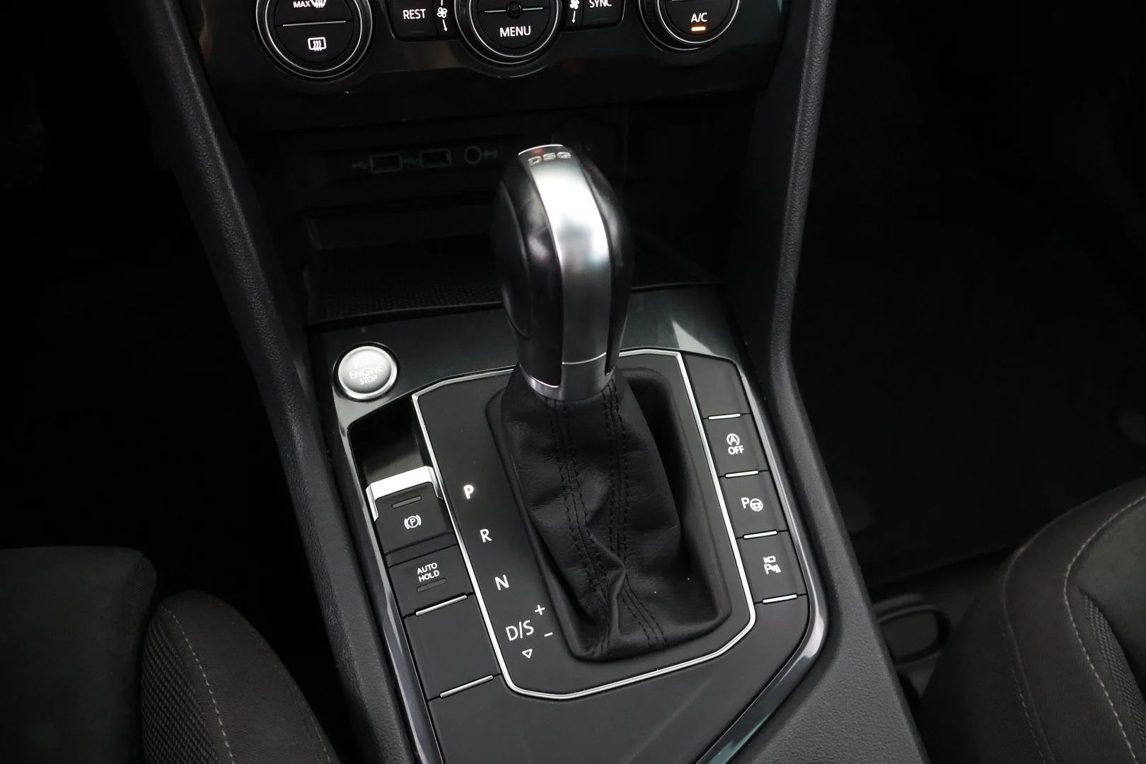 Car Image - 72RwHLBBC3Q2H5ilgNjRDV